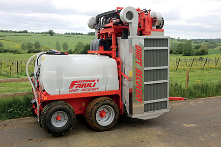 Friuli two-row 1,600-litre sprayer