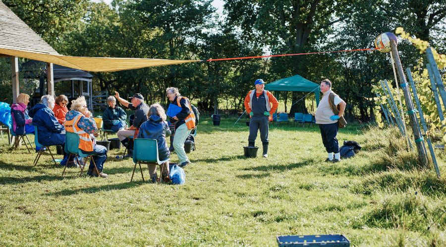 Volunteers at Forty Hall Vineyard. Photo taken by Pablo Antoli